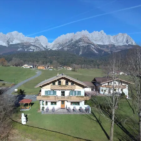 Haus Drei Linden Pansiyon *