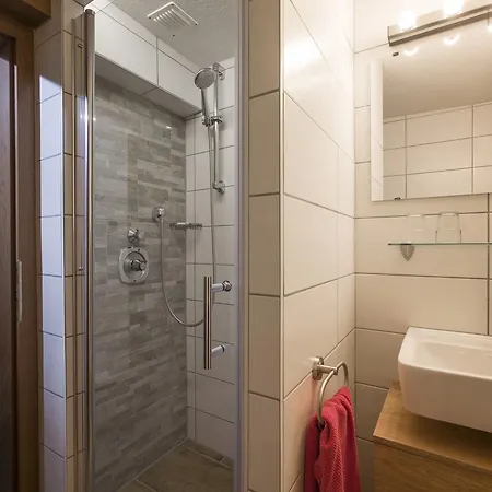 Haus Drei Linden Rum i privatbostad